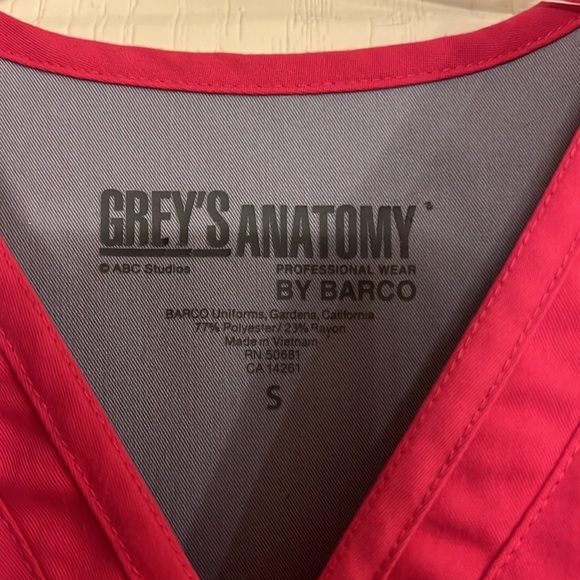 Grey’s Anatomy scrub top - Picture 2 of 3